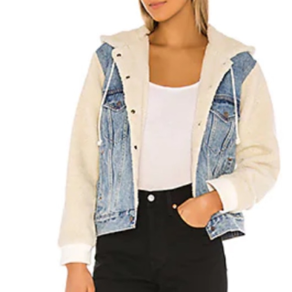 LEVI ex-Boyfriend Sherpa Sleeve Trucker in Hidden River
